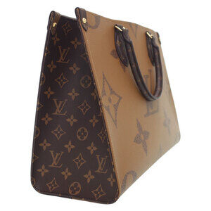 Louis Vuitton the On Bag Go Giant Monogram